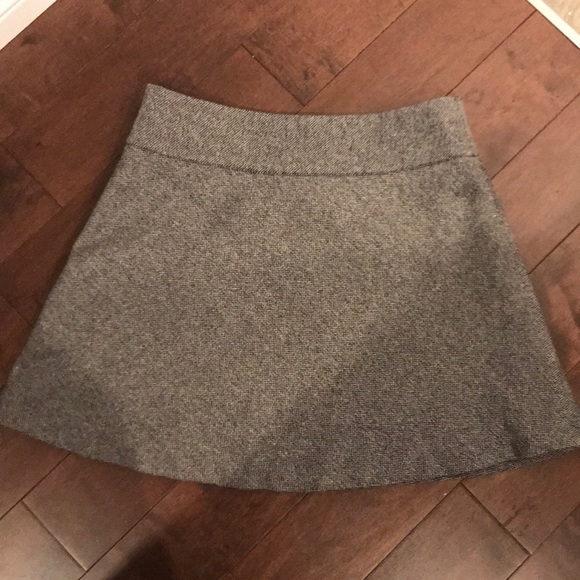 Women’s Gap lined skirt - Picture 2 of 2